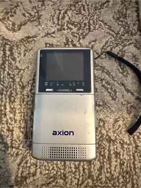 Vintage portable TV 5.6’ by 3’